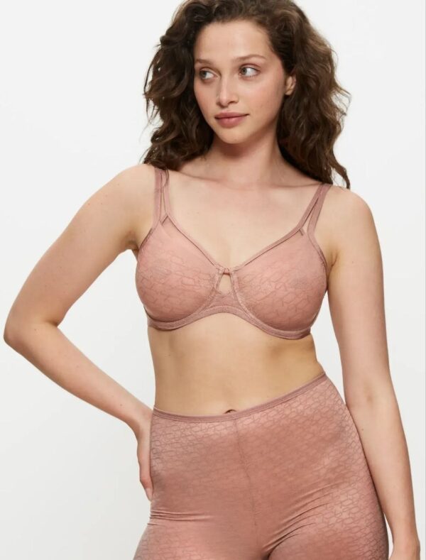 triumph-signature-sheer-mindal-1-